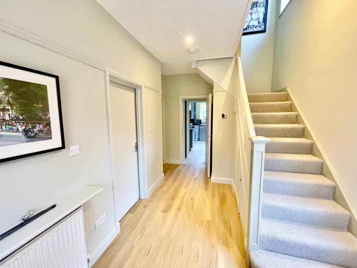 Townhouse With Free Off Road Parking And Garden York