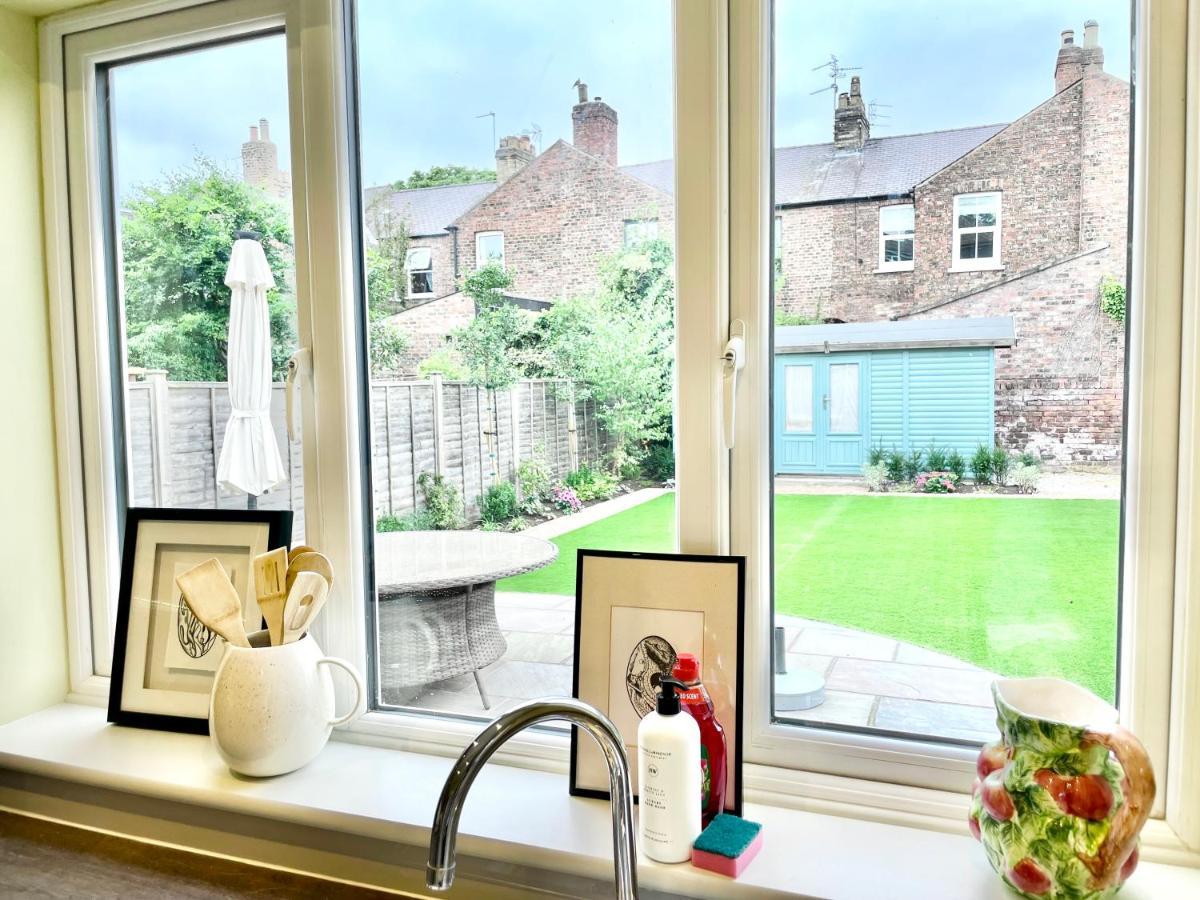 Holiday home Townhouse With Free Off Road Parking And Garden York