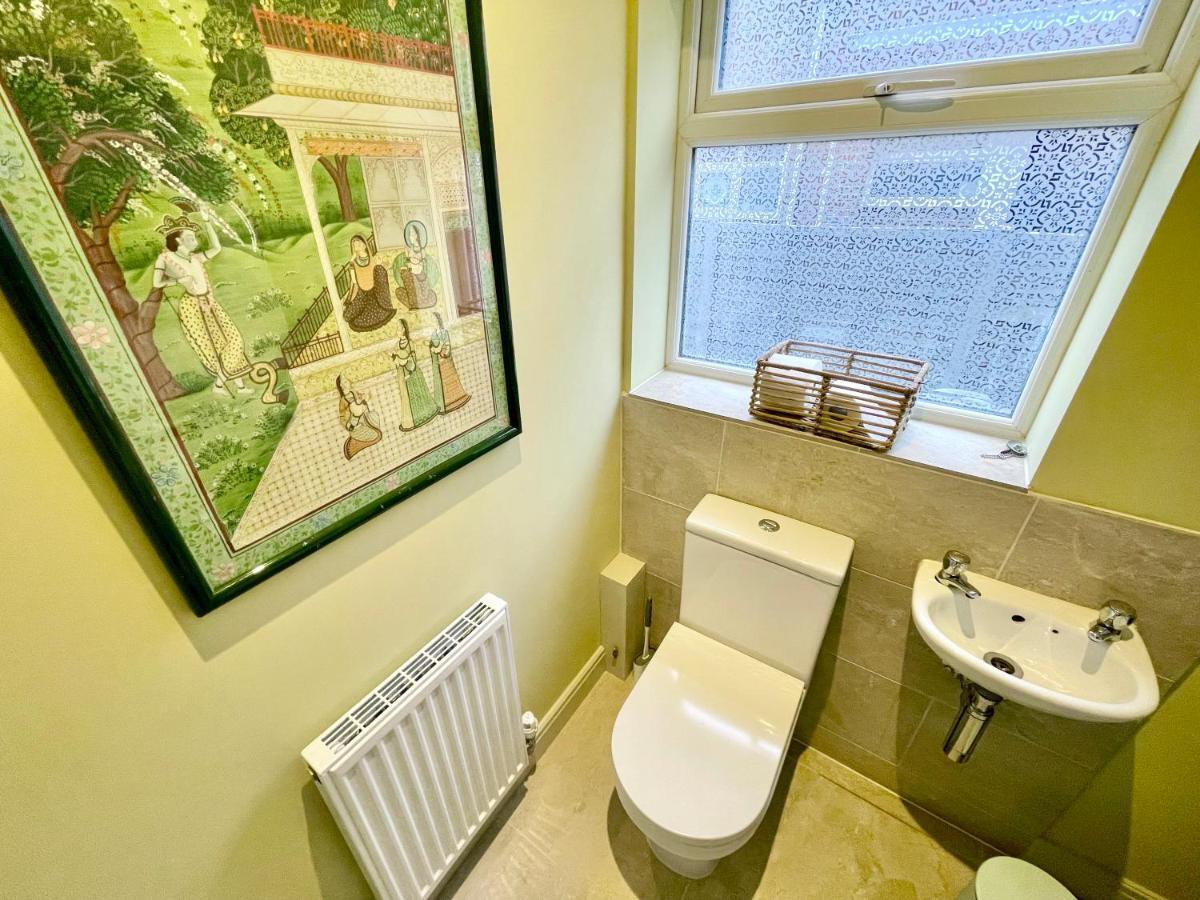 Townhouse With Free Off Road Parking And Garden Holiday home York